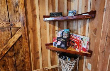 Unique Country Cabin Meets Farmhouse Modern!!! - Foto 36