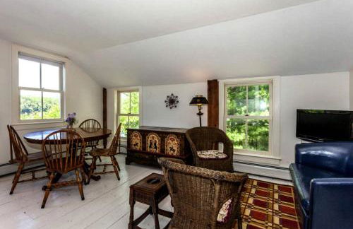 Riverfront Cabin with Beautiful Views of Housatonic River in Great Barrington, Massachusetts - Foto 18