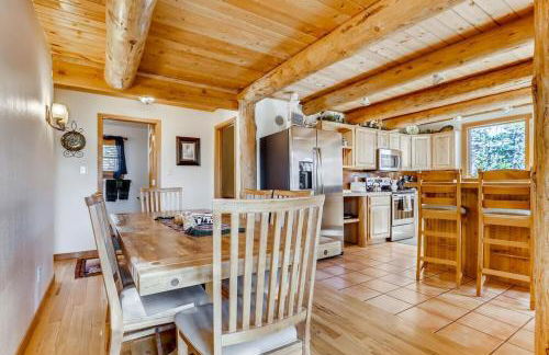 Lovely House Tucked in the Pines with Private Hot Tub - Pura Vida - Foto 24