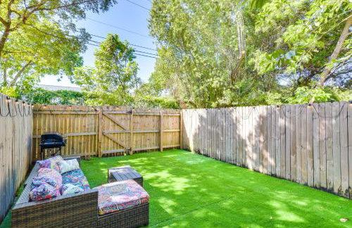 5 Mi to Hard Rock Stadium! Convenient World Cup HQ - Foto 23