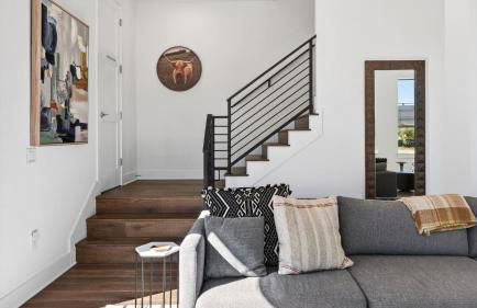 Rooftop Living in Central Austin Near UT Dining Music Concordia Retreat by AvantStay - Foto 11