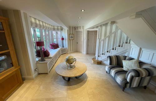 Fernside house and barns - Photo 5