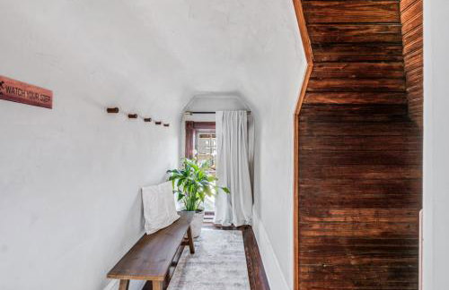 Historic Brick Loft - Downtown - Free Parking - Foto 10