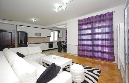 Four-Bedroom Holiday Home In Veliki Prolog - Foto 4