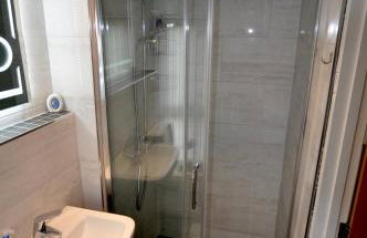 Robins nest, near Sennen Cove, 14 Beaches, Minack - Photo 17