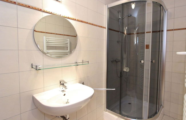 Chalet in Alps Near Ski Lift and Sauna - Photo 16