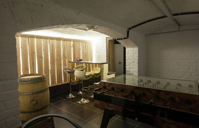 Luxurious Countryside Holiday Home With Pool - Photo 2