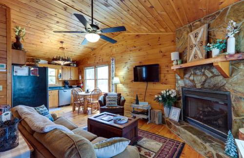 Private Hot Tub! Cherry Beary Den in Blue Ridge - Foto 9