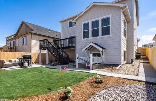 Stylish Luxury Suite: Hot Tub, Mini Golf, MT-Views - Apartment - Foto 9