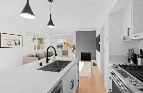 Brand New Ocean-View Beach Home Steps to the Sand! - Foto 4