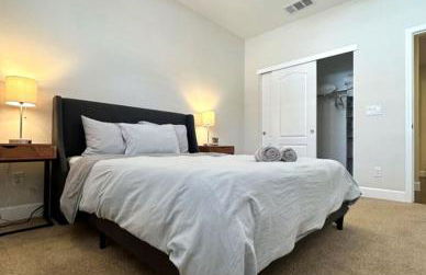 Amazing Lincoln Home with Pool and Hot Tub - Foto 9