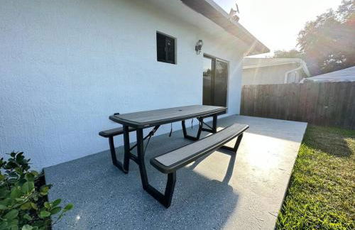 Sunny Delight Home Near Airport - Foto 52