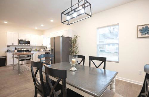 5 Min to Elon - 7 Min to Downtown - Washer and Dryer - Foto 29