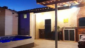 Piscina e Churrasqueira - 8 minuto a pé da Praia - Foto 2