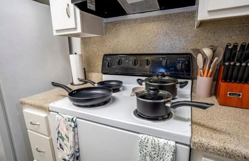 Towne Plaza Apartments #114 in the Galleria Area - Foto 3