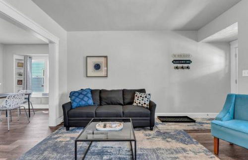 Bright 2BR South Hills - Old Brooklyn Home - Foto 11