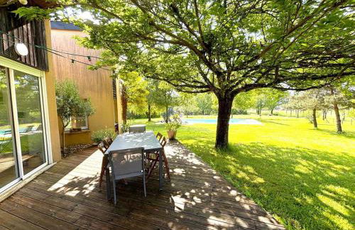 Maison contemporaine avec parc et piscine privée au cœur du Périgord Noir - FR-1-824-27 - Foto 1