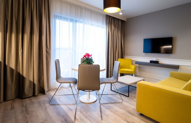 Aparthotel NOX - Photo 44