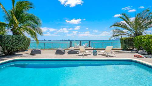 Best Bayfront View Villa with Heated Pool - Foto 3, sunbed