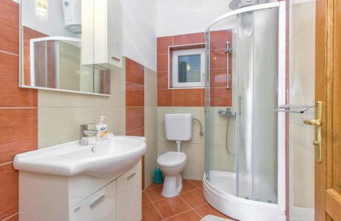 Four-Bedroom Holiday Home In Miljevci - Foto 39