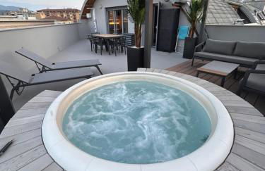 Suite Panoramic Attico con Jacuzzi Privata - Foto 2