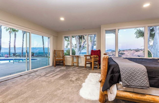 Oak Hills by Avantstay Panoramic View, Pool, Spa - Foto 11