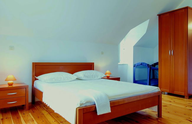 Villa in Sumartin Near Beach & Private Pool - Photo 2