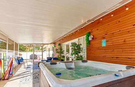 The Flamingo*4bed*pool*jacuzzi*foosball - Foto 33