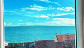 Two Bedroom Flat with Sea Views! - Foto 3