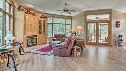 Tranquil Lake Elmo Farmhouse Hiking Nearby! - Foto 2