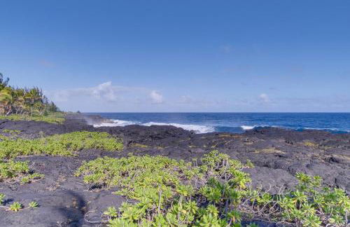 Oceanfront Keaau Gem Ocean and Sunrise Views, Pool - Foto 29