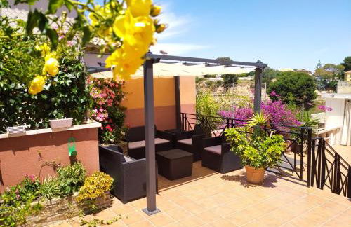 3 BDR House near La Zenia PRIVATE lounge terraces, fire places, BBQ, kitchen, parking - Foto 15