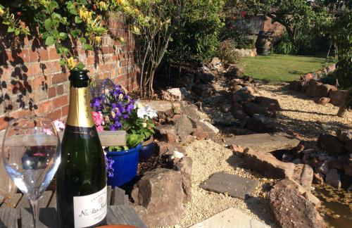 The Hideaway - a charming, unique retreat in Long Ashton, Bristol - Foto 17