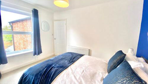 Rushden - Spacious House and Garden, Free Parking, TV, Sleeps 8 Guests - Foto 2