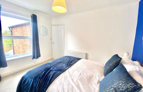 Rushden - Spacious House and Garden, Free Parking, TV, Sleeps 8 Guests - Foto 2