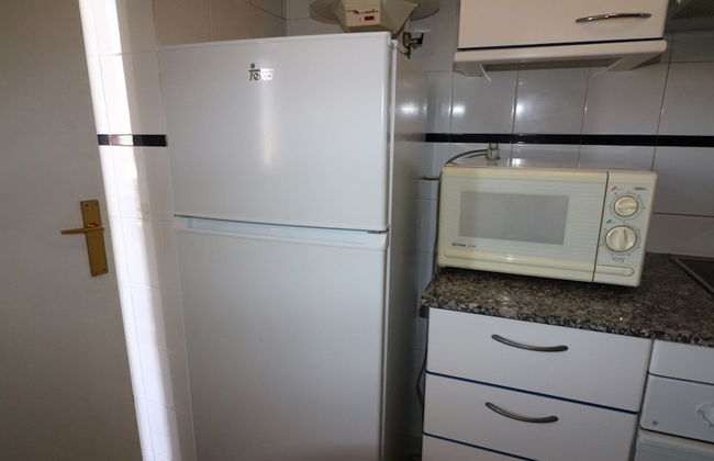 Apartment in Roses Near Sandy Beach - Photo 9