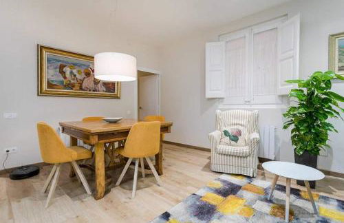 Lovely Designed House Connected To Center - Foto 12