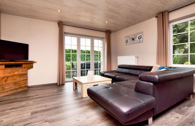 Modern Family Home With Wellness - Photo 17