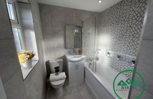Aisiki Apartments at Stanhope Road, North Finchley, Airconditioned Multiple 2 or 3-Bedroom, Pet Friendly Duplex Flats, King or Twin Beds with Free WiFi - Foto 79