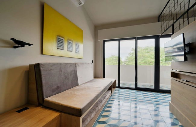 w Comfy Loft in Santa Ana - Photo 3