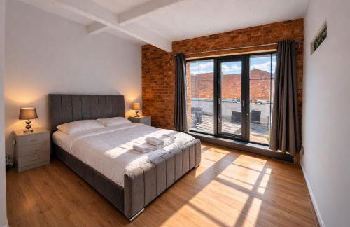 Central Apt - Sleeps 6- Steps to Bars & Restaurant - Foto 47