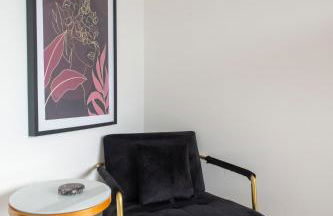 Stillness Cottage - Secluded Hut with a Private Hot Tub - Photo 6