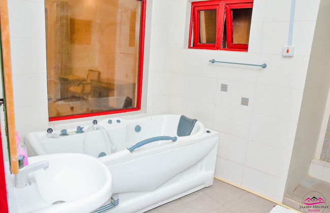 Cool Breeze Beachfront Apartments - Foto 7