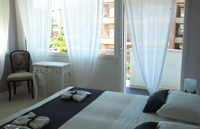 Villa Venice Movie - Photo 9