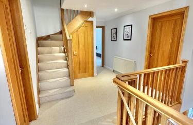 Stunning 7 Bedroom Escape Near New Forest and Beach - Large Garden - Serene Setting - Sleeps 14 - Foto 22