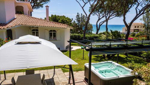 Villa Beachfront Marina - Foto 1