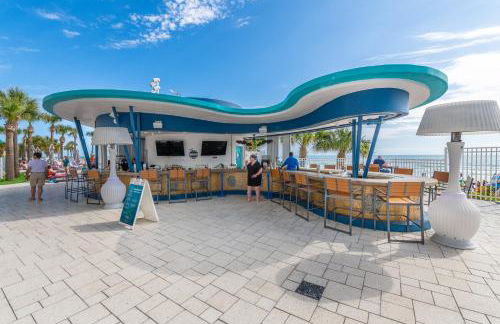 10th Floor Oasis Stunning 2BR with Spacious Private Double Balcony at The Wyndahm Ocean Walk Resort - Foto 33