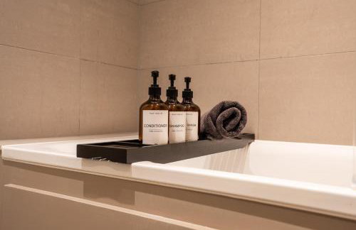 Central Wembley Stadium 1BR Flat - Sleeps 6 - Balcony - Foto 17