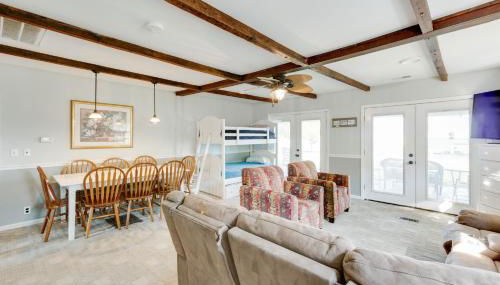 Dock and Fire Pit Lakefront Bonneau Home! - Foto 4