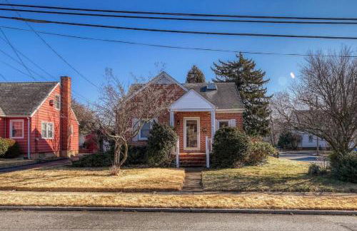 Family Home near NY Beach - Private Workspace - Foto 8